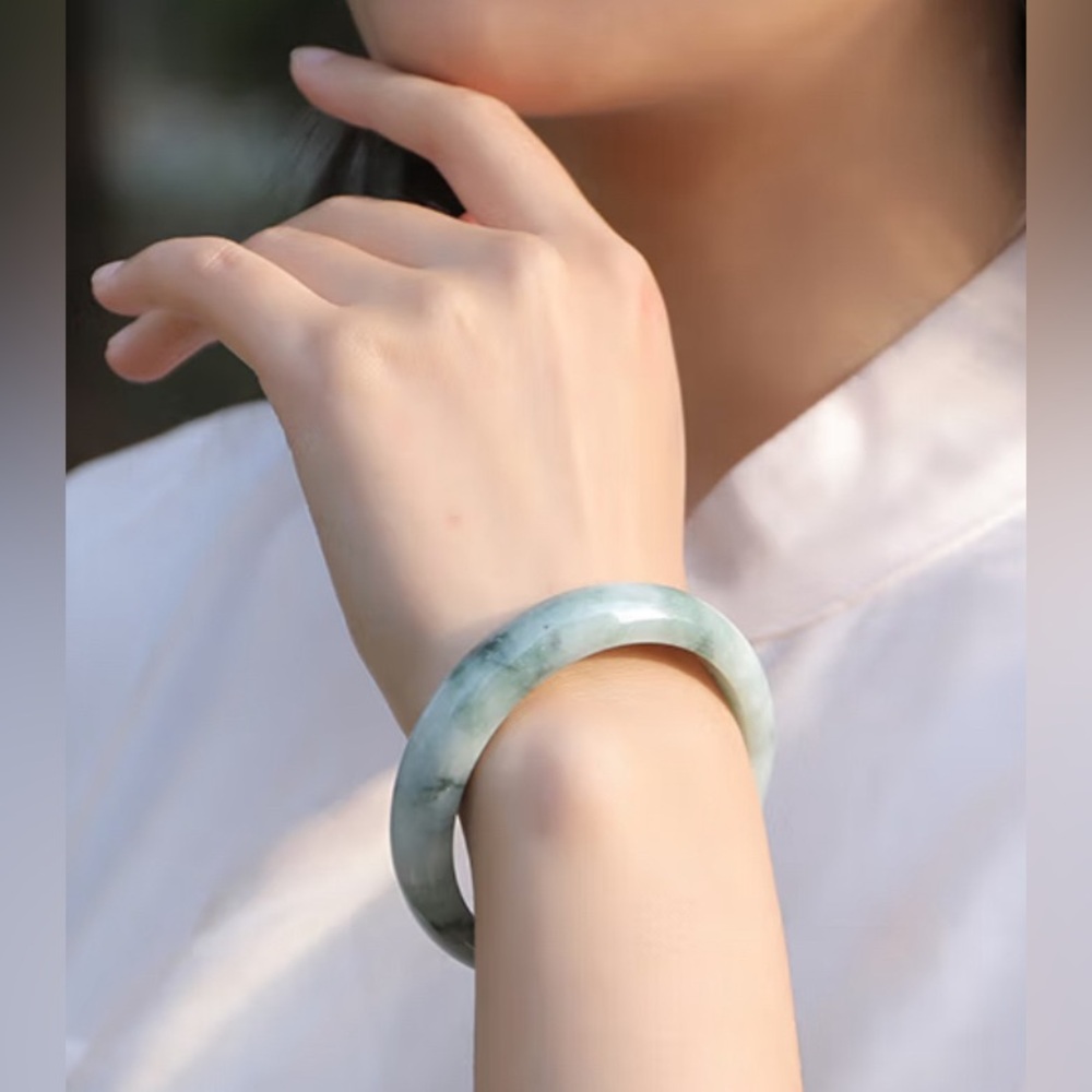 High Standard Grade A Certified Elegant Floral Jade Bracelet Bangle